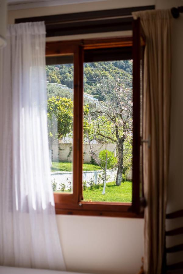 To Ktimataki Villa Agios Gordios  Buitenkant foto