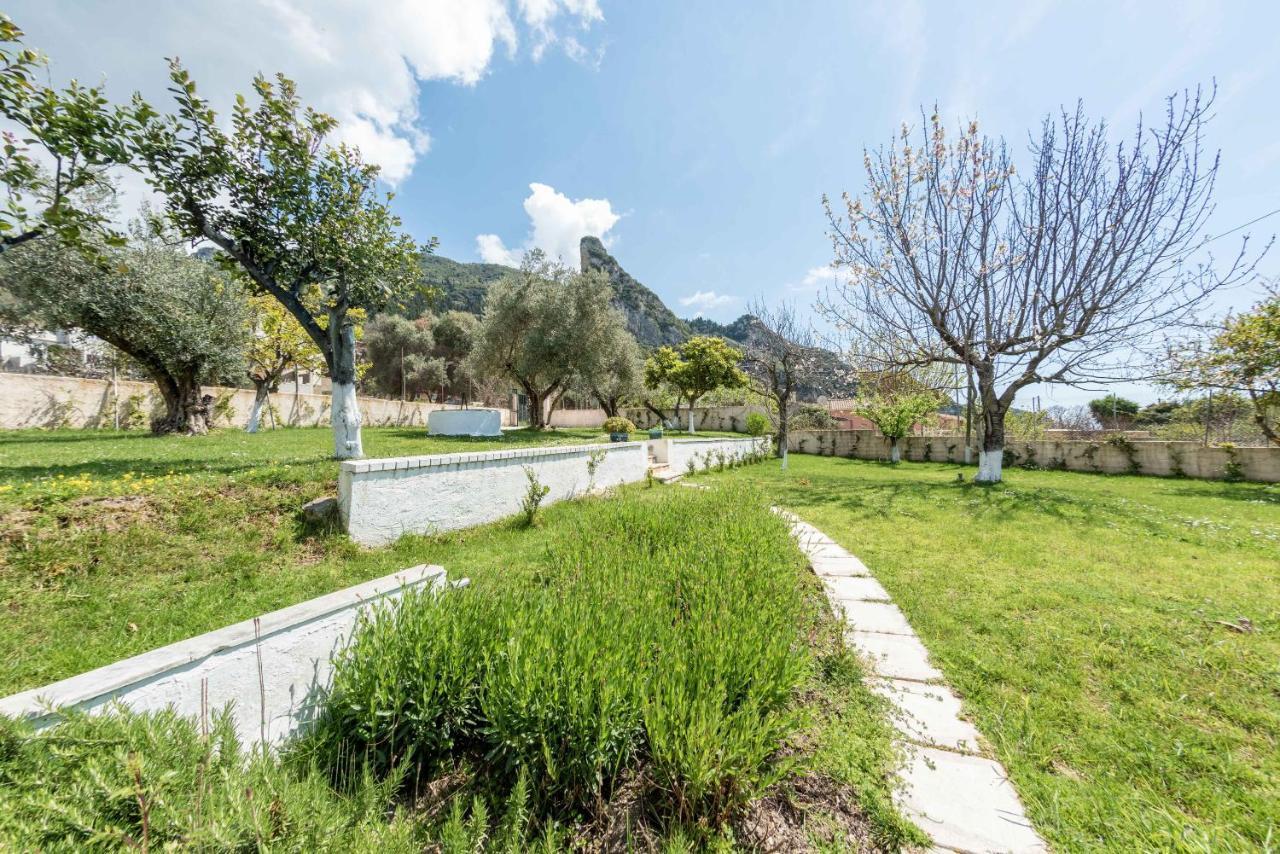 To Ktimataki Villa Agios Gordios  Buitenkant foto