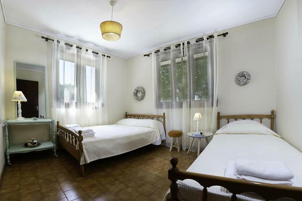 To Ktimataki Villa Agios Gordios  Buitenkant foto